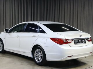 2011 Hyundai Sonata VI (YF), белый, 899000 рублей, вид 4