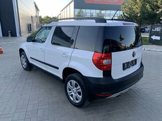 2011 Skoda Yeti I, белый, 719900 рублей, вид 5