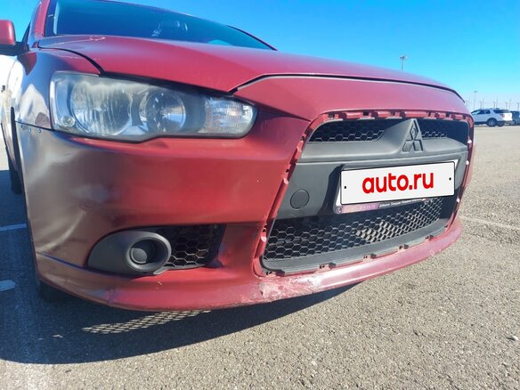 2011 Mitsubishi Lancer X Рестайлинг, красный, 650000 рублей - вид 13