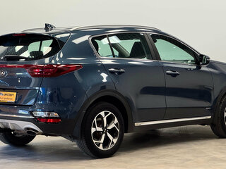 2018 Kia Sportage IV Рестайлинг, синий, 1750000 рублей, вид 3