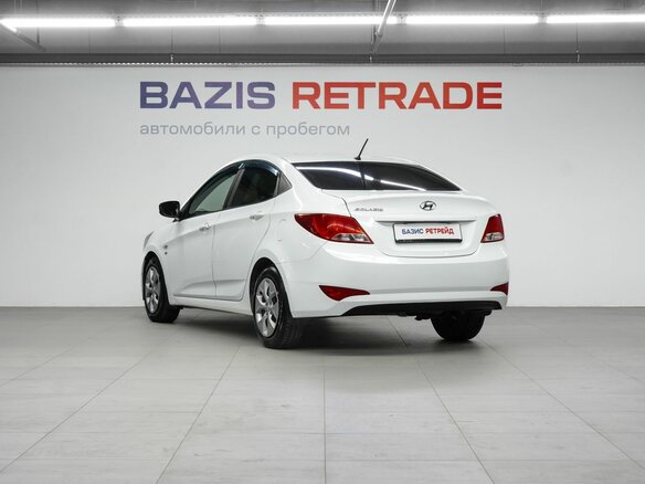 2016 Hyundai Solaris I Рестайлинг, белый, 1050000 рублей - вид 6