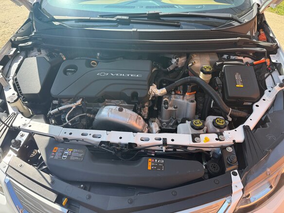 2017 Chevrolet Volt II, белый, 1950000 рублей - вид 12