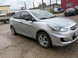 2012 Hyundai Solaris I, серебристый, 650000 рублей, вид 2