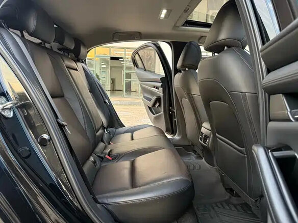 2023 Mazda 3 Axela IV (BP), чёрный, 1650000 рублей - вид 14