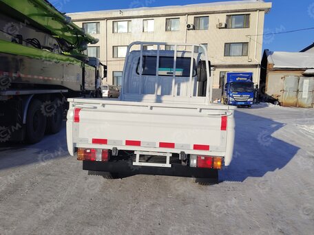 2026 Isuzu Elf (N-series), белый, 3866692 рублей, вид 2