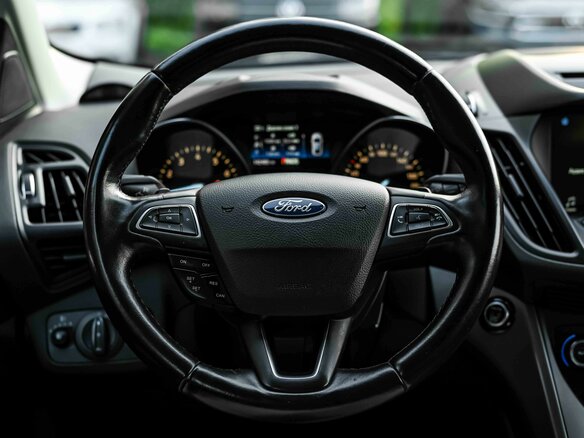 2018 Ford Kuga II Рестайлинг, белый - вид 5