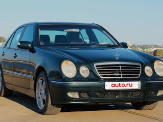 1999 Mercedes-Benz E-Класс 240 II (W210, S210) Рестайлинг, зелёный, 699000 рублей, вид 3