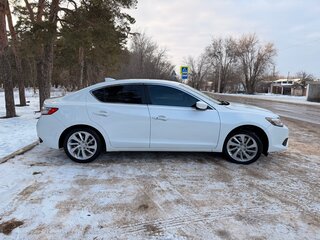 2016 Acura ILX I Рестайлинг, белый, 2020000 рублей, вид 4