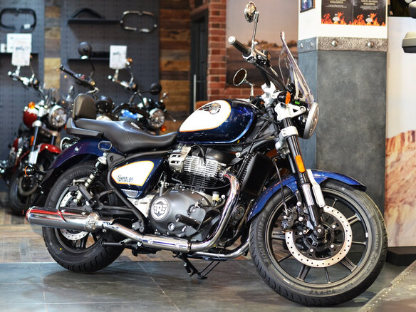 2026 Royal Enfield Super Meteor, синий, 792000 рублей - вид 5