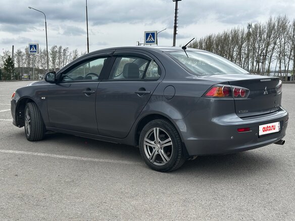 2011 Mitsubishi Lancer X Рестайлинг, серый, 900000 рублей - вид 4