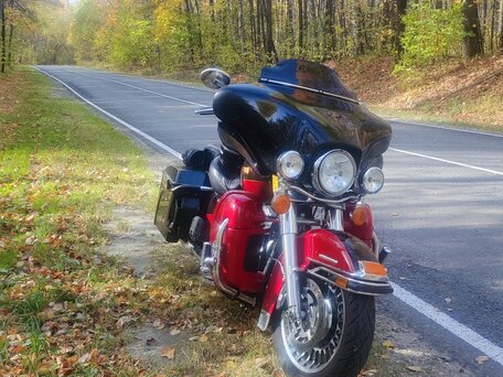 2010 Harley-Davidson Electra Glide, красный, 950000 рублей, вид 1