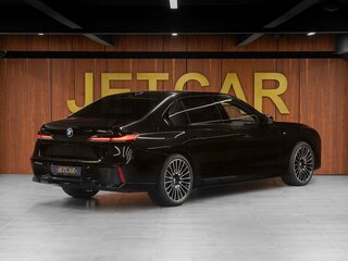 2025 BMW 7 серии 740d xDrive VII (G70), чёрный, 15150000 рублей, вид 4
