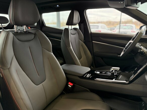 2026 Geely Atlas II, чёрный, 4229990 рублей - вид 6