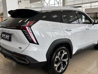 2026 Geely Atlas II, белый, 4119990 рублей, вид 4