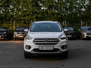 2018 Ford Kuga II Рестайлинг, белый, 1509000 рублей, вид 3