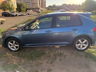 2014 Volkswagen Golf VII, голубой, 1200000 рублей, вид 4