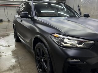 2021 BMW X5 45e IV (G05/G18), чёрный, 6200000 рублей, вид 1