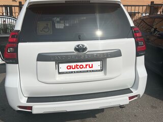 2018 Toyota Land Cruiser Prado 150 Series Рестайлинг 2, белый, 5000000 рублей, вид 4