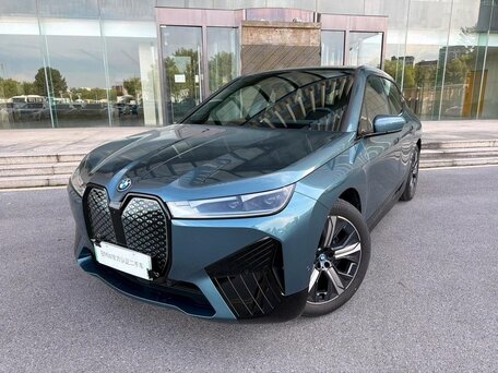BMW iX I (I20)
