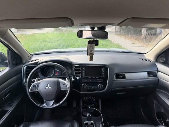 2012 Mitsubishi Outlander III, серебристый, 1320000 рублей - вид 3