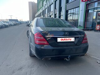 2010 Mercedes-Benz S-Класс 350 Long V (W221) Рестайлинг, чёрный, 1900000 рублей, вид 3