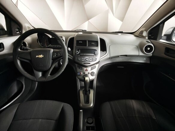 2014 Chevrolet Aveo II, серебристый - вид 13