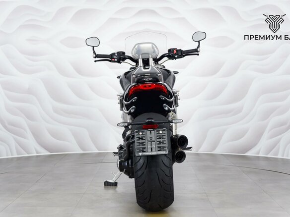 2021 Triumph Rocket 3, чёрный, 2199000 рублей - вид 6