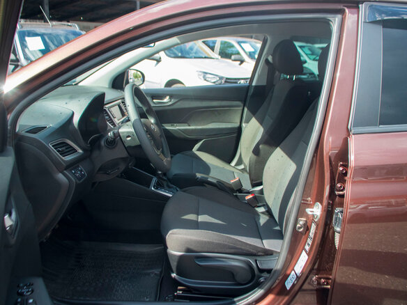 2021 Hyundai Solaris II Рестайлинг, коричневый, 1679000 рублей - вид 12