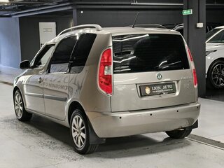 2012 Skoda Roomster I Рестайлинг, серый, 650000 рублей, вид 4
