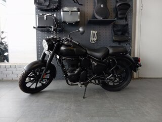 2026 Royal Enfield Classic 350, чёрный, 520000 рублей, вид 5