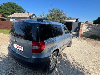 2011 Skoda Yeti I, серый, 850000 рублей, вид 4