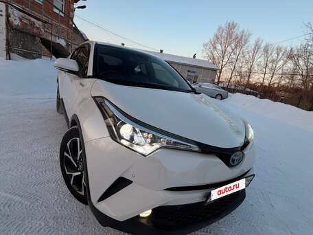2017 Toyota C-HR I, белый, 1950000 рублей, вид 3