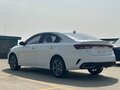 2022 Kia K3 II (China Market) Рестайлинг, белый, 2033000 рублей - вид 2