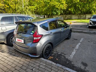 2019 Nissan Note e-Power II Рестайлинг, серый, 1099990 рублей, вид 5