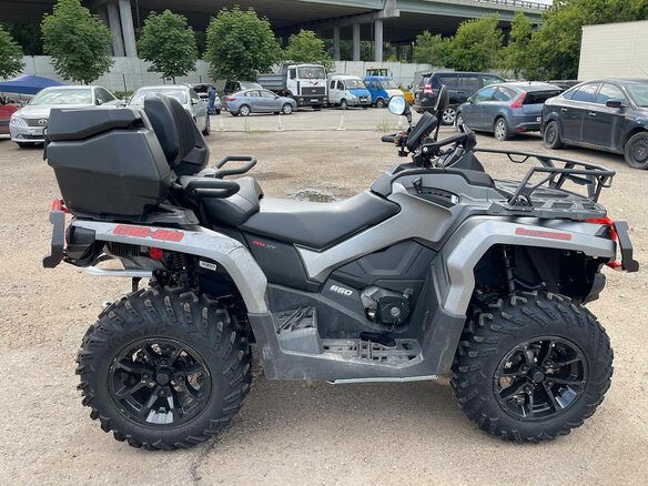 2018 BRP Can-Am Outlander MAX 650, серый - вид 1