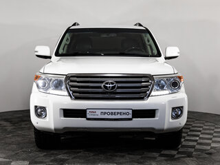 2012 Toyota Land Cruiser 200 Series Рестайлинг 1, белый, 2499000 рублей, вид 2