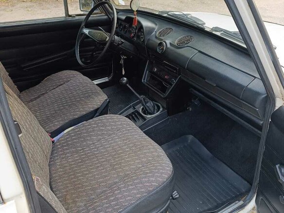 1997 Lada (ВАЗ) 2106, бежевый, 115000 рублей - вид 4