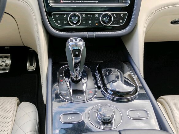 2016 Bentley Bentayga I, синий, 8750000 рублей - вид 24