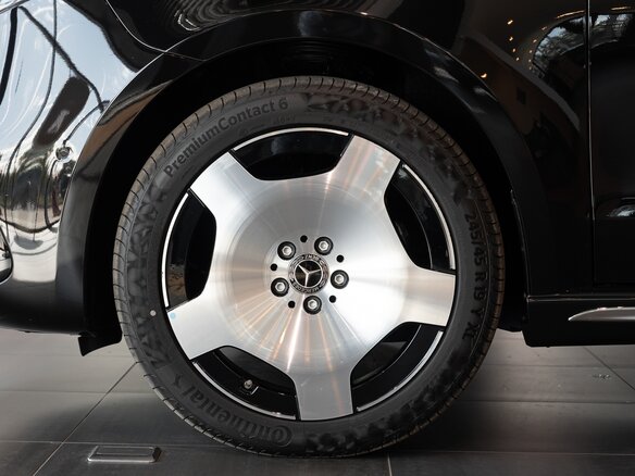 2026 Mercedes-Benz V-Класс Extra Long 300 d экстра длинный III (W447) Рестайлинг 2, чёрный, 14500000 рублей - вид 6