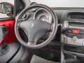 2007 Peugeot 107 I, красный - вид 8