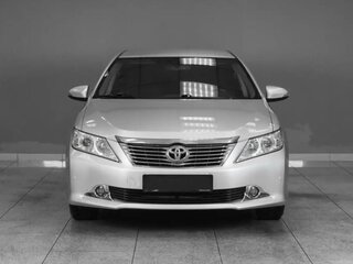 2013 Toyota Camry VII (XV50), серебристый, 1600000 рублей, вид 1