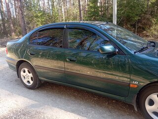 1999 Toyota Avensis I, зелёный, 550000 рублей, вид 5