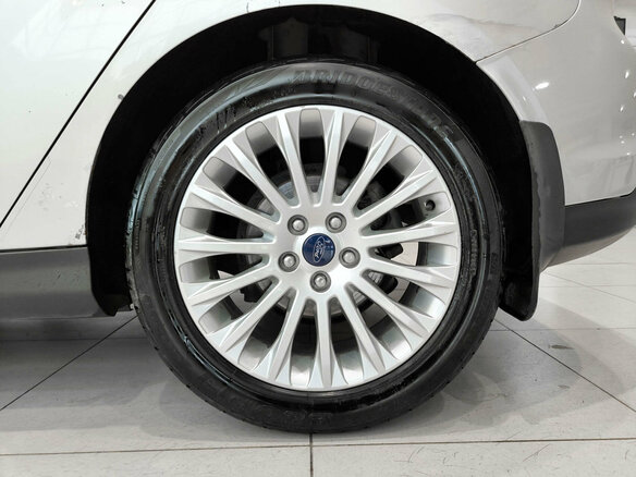 2013 Ford Focus III, серебристый - вид 17