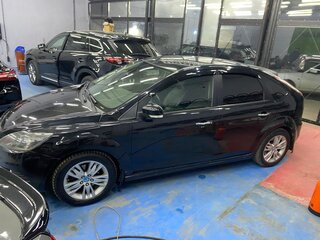 2010 Ford Focus II Рестайлинг, чёрный, 480000 рублей, вид 2