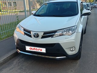 2015 Toyota RAV4 IV (XA40), белый, 2100000 рублей, вид 1