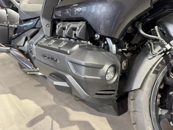 2022 Honda GL 1800 Gold Wing, чёрный, 3250000 рублей - вид 11