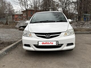 2006 Honda Fit Aria, белый, 550000 рублей, вид 1