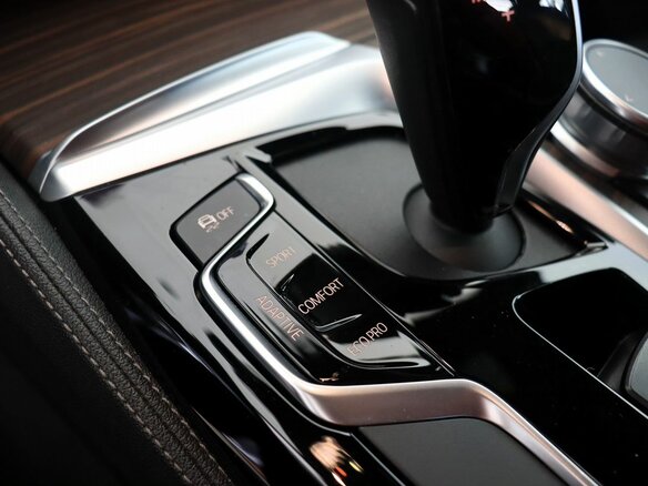 2018 BMW 5 серии 530d xDrive VII (G30/G31/G38), белый, 4600000 рублей - вид 16
