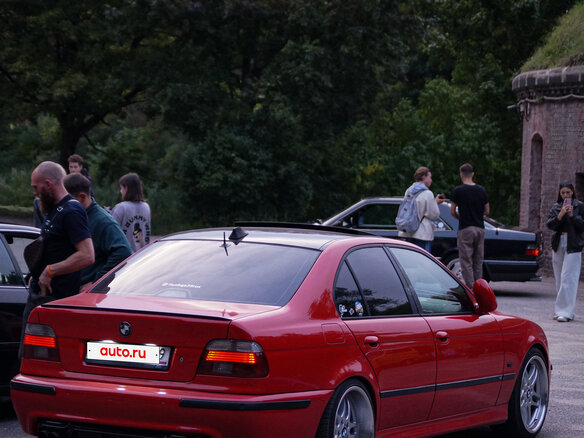 1998 BMW 5 серии 530d IV (E39), красный, 950000 рублей - вид 17