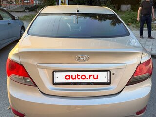 2012 Hyundai Solaris I, бежевый, 450000 рублей, вид 3